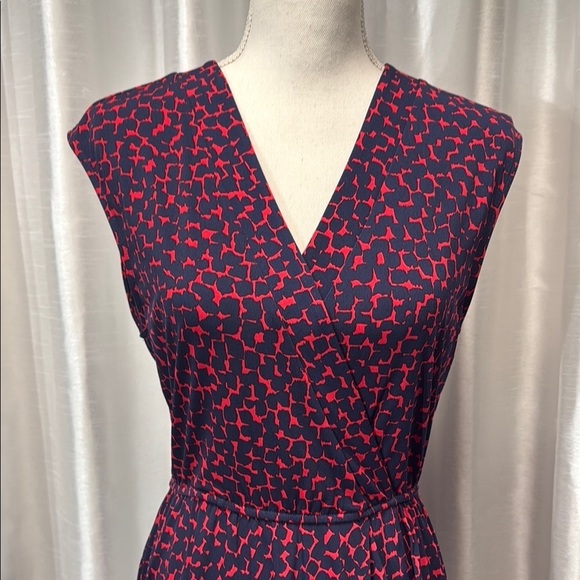 BCBGMaxAzria Red and Black Patterned Dress Size Small - Picture 3 of 9